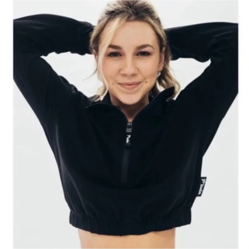 Mara Scrunch Sweatshirt - Black